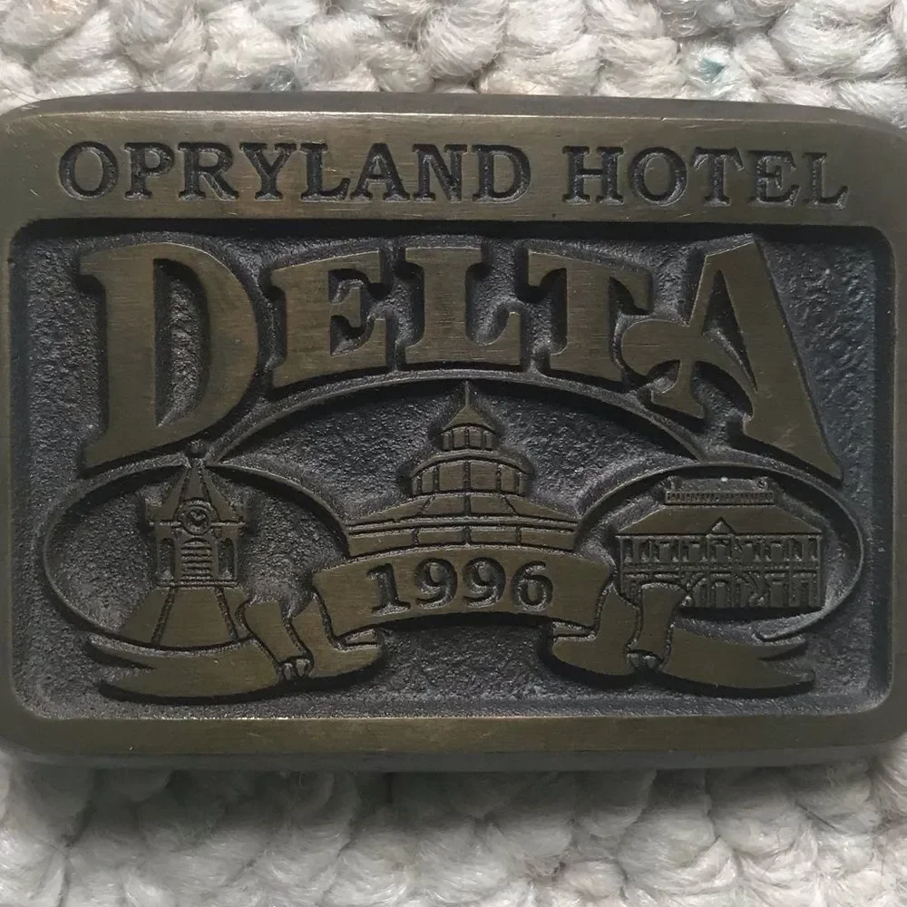 VTG.1996 BRASS OPRYLAND HOTEL NASHVILLE BELT BUCKLE
